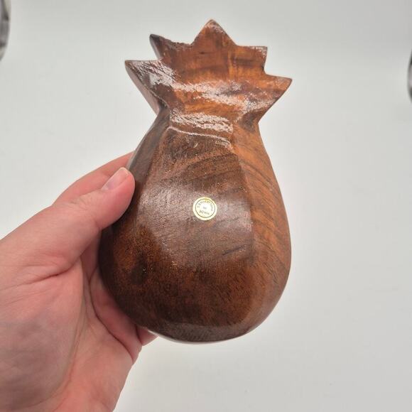 Handmade wooden pineapple decorative dish 8" - Picture 4 of 5
